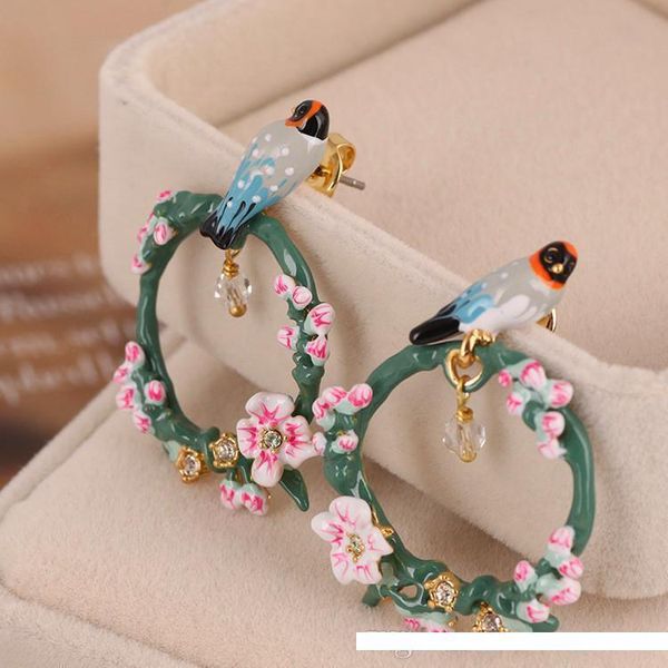 2018 Hot Brand Cherry Blossoms Brids Earrings For Women Top Quality Circle Florals Ear Studs Wholesale
2018 Hot Brand Cherry Blossoms Brids Earrings For Women Top Quality Circle Florals Ear Studs Wholesale