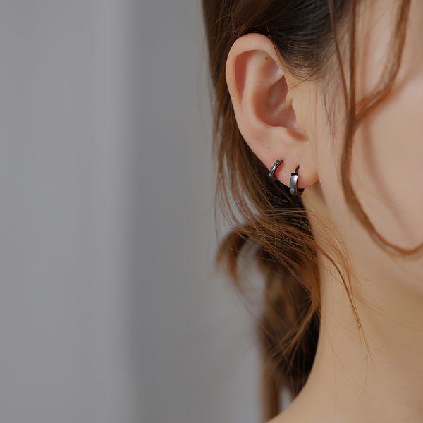 hoop & huggie 925 sterling silver earring simple versatile black epoxy wide face ear ring bone buckle trend wild girl boy jewelry, Golden;silver
hoop & huggie 925 sterling silver earring simple versatile black epoxy wide face ear ring bone buckle trend wild girl boy jewelry, Golden;silver