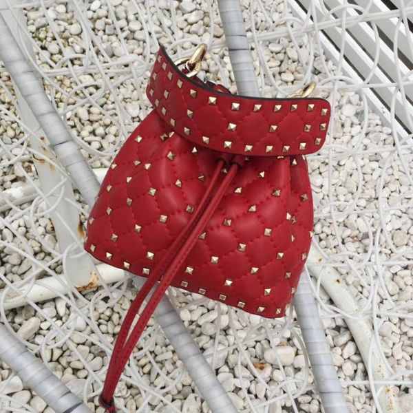 small leather bag ladies bag 2020 famous shoulder brand ladies handbag luxury shoulder strap designer
small leather bag ladies bag 2020 famous shoulder brand ladies handbag luxury shoulder strap designer