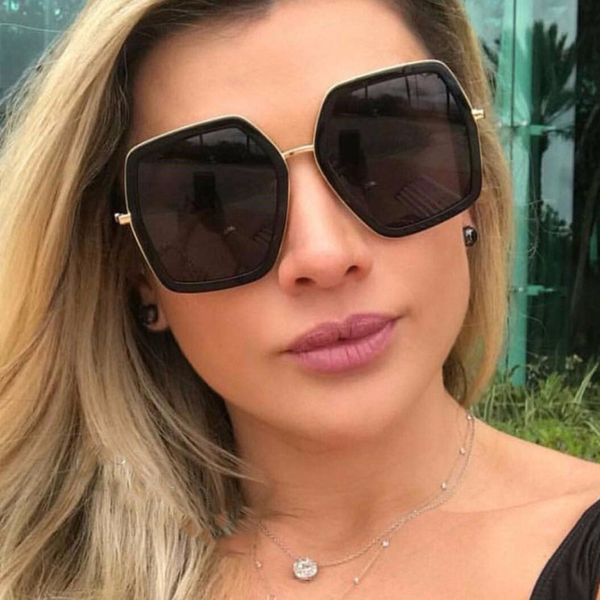 2020 new oversized square sunglasses women luxury designer vintage sunglass fashion big frame sun glasses uv400, White;black
2020 new oversized square sunglasses women luxury designer vintage sunglass fashion big frame sun glasses uv400, White;black