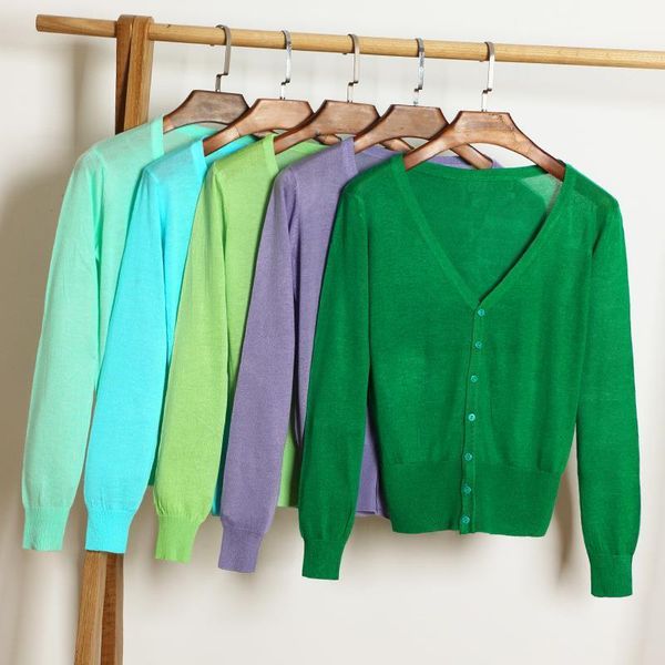 2019 selling summer new thin long sleeve v-neck female knitted coat casual short solid color woman sweater cardigans, White;black
2019 selling summer new thin long sleeve v-neck female knitted coat casual short solid color woman sweater cardigans, White;black
