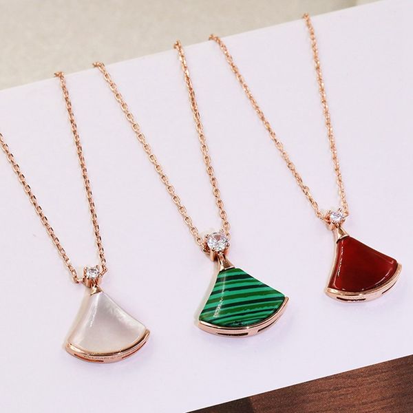 rose gold fan-shaped titanium steel necklace female korean version of the popular small fan pendant shell fashion jewelry, Silver
rose gold fan-shaped titanium steel necklace female korean version of the popular small fan pendant shell fashion jewelry, Silver