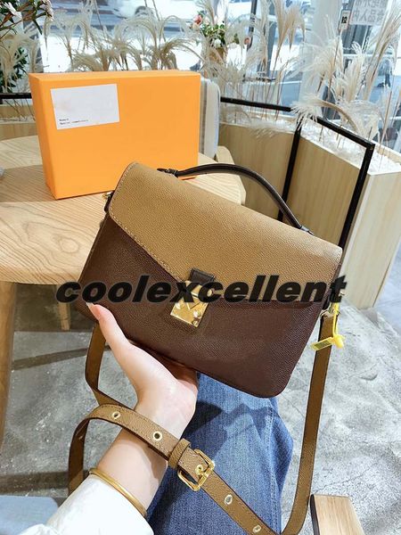 new metiss womens shoulder bag leather retro classic pattern fashion outdoor lady handbag
new metiss womens shoulder bag leather retro classic pattern fashion outdoor lady handbag