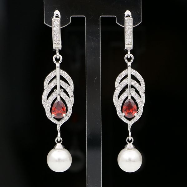 925 серебряные серьги для женщин white pearl red цирконий падение серьги свадебные аксессуары, Silver
925 серебряные серьги для женщин white pearl red цирконий падение серьги свадебные аксессуары, Silver