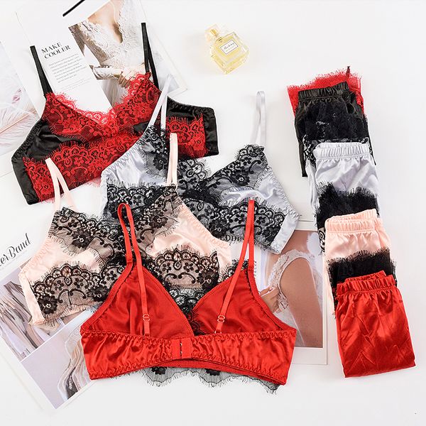 2018 new lace women pajamas thin section lingerie imitated silk fabric fashion pajamas costumes, Black;white
2018 new lace women pajamas thin section lingerie imitated silk fabric fashion pajamas costumes, Black;white