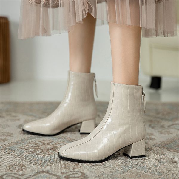 2021 women ankle boots thick high heel stone grain zipper shoes square head warm boots women fashion party footwear size 34-45, Black
2021 women ankle boots thick high heel stone grain zipper shoes square head warm boots women fashion party footwear size 34-45, Black