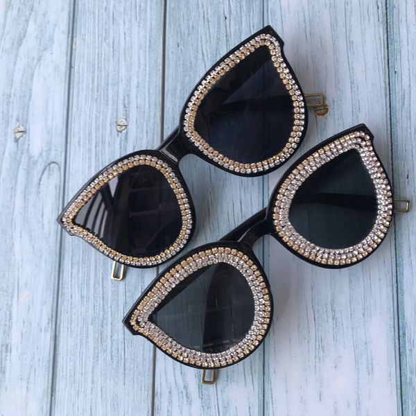 zaolihu black women sunglasses oversized eyeglass uv400 3 circle diamond on lens designer large sun glasses fashion eyewear, White;black
zaolihu black women sunglasses oversized eyeglass uv400 3 circle diamond on lens designer large sun glasses fashion eyewear, White;black