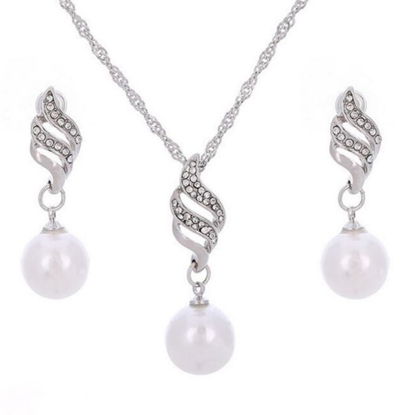 fashion trendy women jewelry sets wedding silver color earrings simulated pearl jewelry set women necklace set
fashion trendy women jewelry sets wedding silver color earrings simulated pearl jewelry set women necklace set
