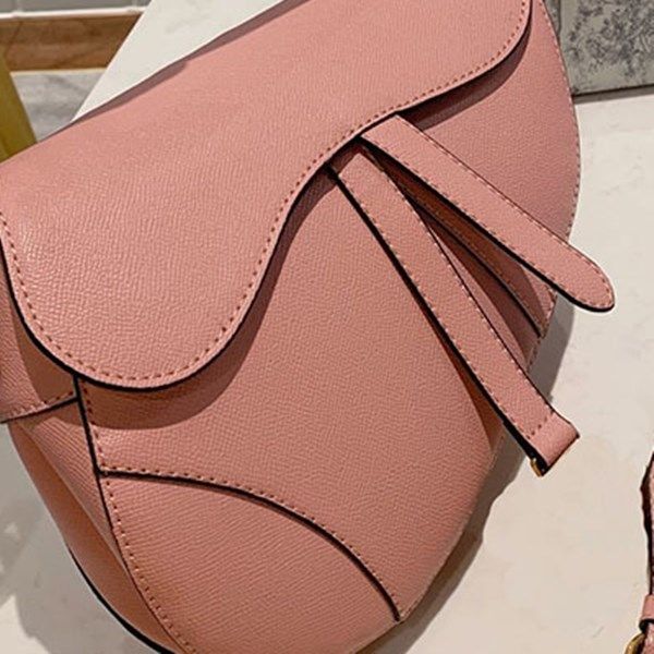 classic women embroidered bag horseshoe buckle genuine leather handbags shoulder strap tote messenger vintage purse handbag wallet
classic women embroidered bag horseshoe buckle genuine leather handbags shoulder strap tote messenger vintage purse handbag wallet