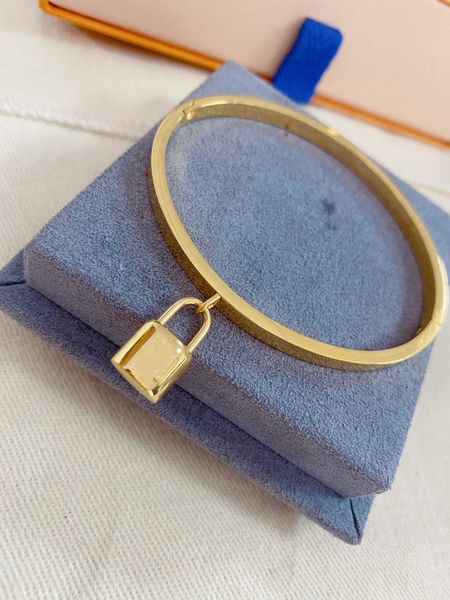 Best Selling Bracelet High Quality Titanium Steel Bracelet Fashion Shape Charm Bracelet Top Jewelry Supply Wholesale
Best Selling Bracelet High Quality Titanium Steel Bracelet Fashion Shape Charm Bracelet Top Jewelry Supply Wholesale