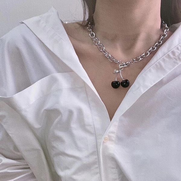 japan korean punk black red color cherry pendant metal clavicle chain choker necklace for women girls fruit sweet summer jewelry, Golden;silver
japan korean punk black red color cherry pendant metal clavicle chain choker necklace for women girls fruit sweet summer jewelry, Golden;silver