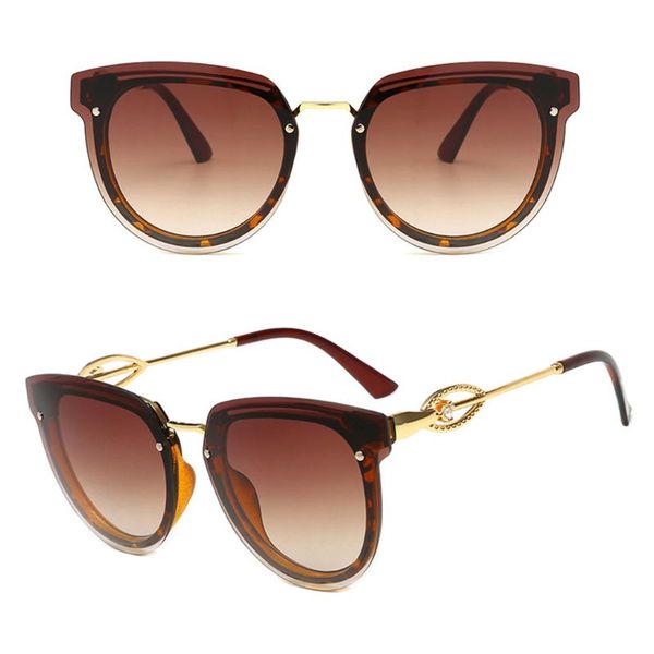new fashion women sunglasses large framed imitation diamonds lady sun glasses trend style eyeglasses 649c, White;black
new fashion women sunglasses large framed imitation diamonds lady sun glasses trend style eyeglasses 649c, White;black