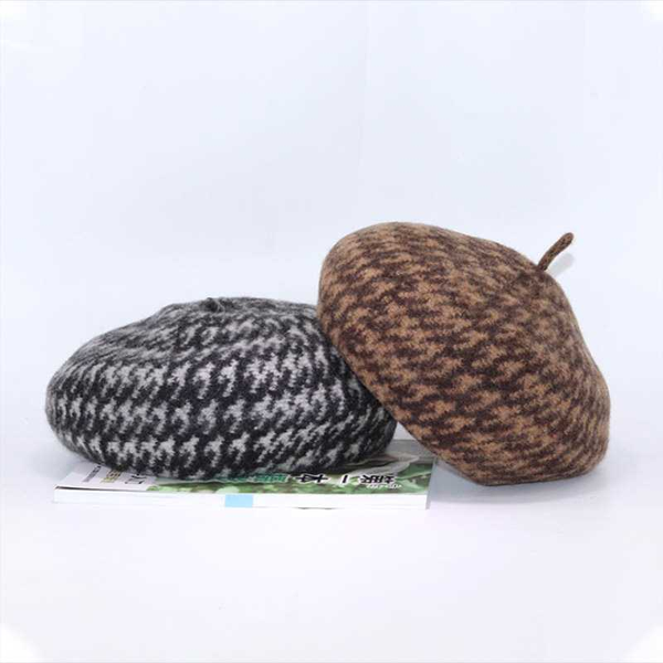 new autumn winter plaid beret hats for women french berets fashion female houndstooth berets black, Blue;gray
new autumn winter plaid beret hats for women french berets fashion female houndstooth berets black, Blue;gray