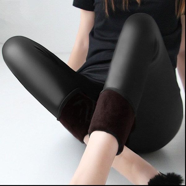 winter warm 100kg fat mm plus size women plus velvet solid color imitation leather high waist pants leggings 6xl femme mz1097, Black
winter warm 100kg fat mm plus size women plus velvet solid color imitation leather high waist pants leggings 6xl femme mz1097, Black