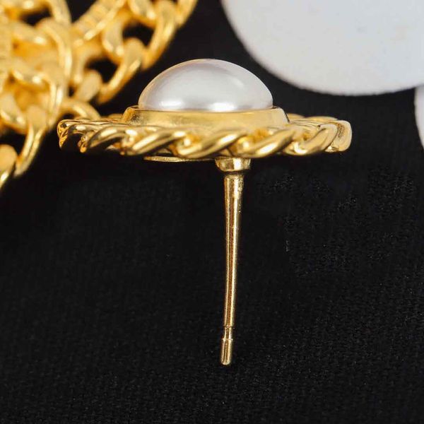 высокое качество цветочного дизайна с перламутровыми и пустотелыми женщинами серьгой падения для соответствия партии бесплатной доставки, Silver 
высокое качество цветочного дизайна с перламутровыми и пустотелыми женщинами серьгой падения для соответствия партии бесплатной доставки, Silver