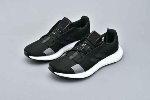 2020 new men running shoes breathable sneakers elegant original jogging shoes quality guarantee spring
2020 new men running shoes breathable sneakers elegant original jogging shoes quality guarantee spring