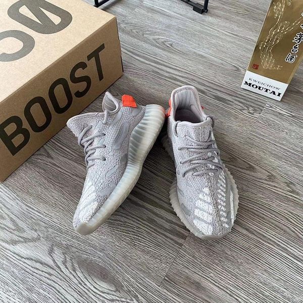 2020 kanye west static running shoes new israfil cinder desert sage earth tail light zebra women men s sneakers sneakers 350v3 water drop lu, Black
2020 kanye west static running shoes new israfil cinder desert sage earth tail light zebra women men s sneakers sneakers 350v3 water drop lu, Black
