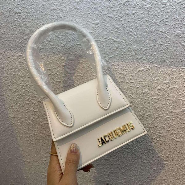 lady bag wholesale jacquemus mini baguette new style leather pattern flap waist bag women simple one-shoulder handbag small size
lady bag wholesale jacquemus mini baguette new style leather pattern flap waist bag women simple one-shoulder handbag small size