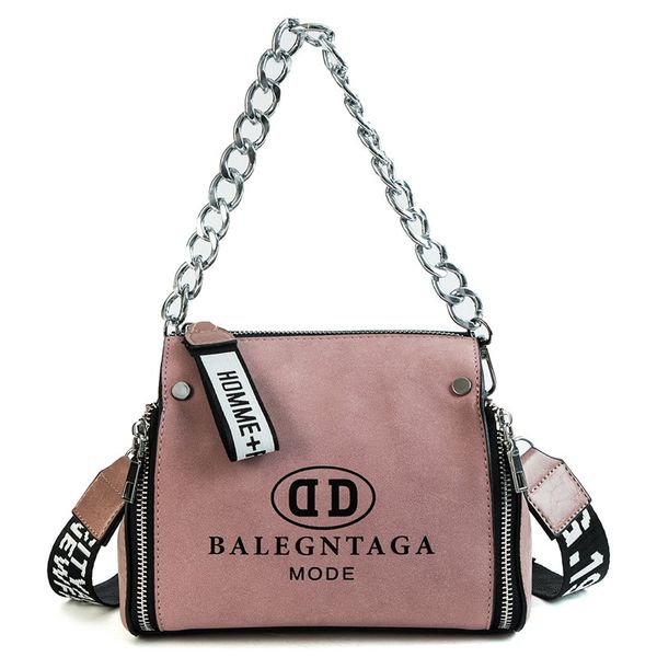 women's bag 2020 new letter shoulder bag korean version of the tide wild portable fashion small personality crossbody
women's bag 2020 new letter shoulder bag korean version of the tide wild portable fashion small personality crossbody