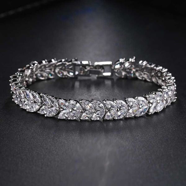 new design sales marquise + cubic zirconia women bracelets white gold color trendy women bracelet gifts b-053, Golden;silver
new design sales marquise + cubic zirconia women bracelets white gold color trendy women bracelet gifts b-053, Golden;silver