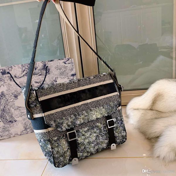 the designer designs fashionable and retro old flower fabric diagonal straddle bag double shoulder bag single shoulder bag for
the designer designs fashionable and retro old flower fabric diagonal straddle bag double shoulder bag single shoulder bag for