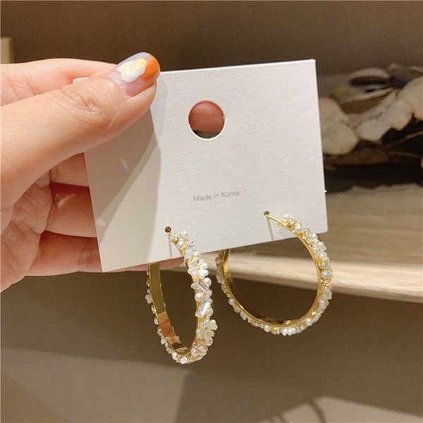 mengjiqiao korean elegant shell flower circle hoop earrings for women fashion cute zircon pearl boucle d'oreille jewelry, Golden;silver
mengjiqiao korean elegant shell flower circle hoop earrings for women fashion cute zircon pearl boucle d'oreille jewelry, Golden;silver