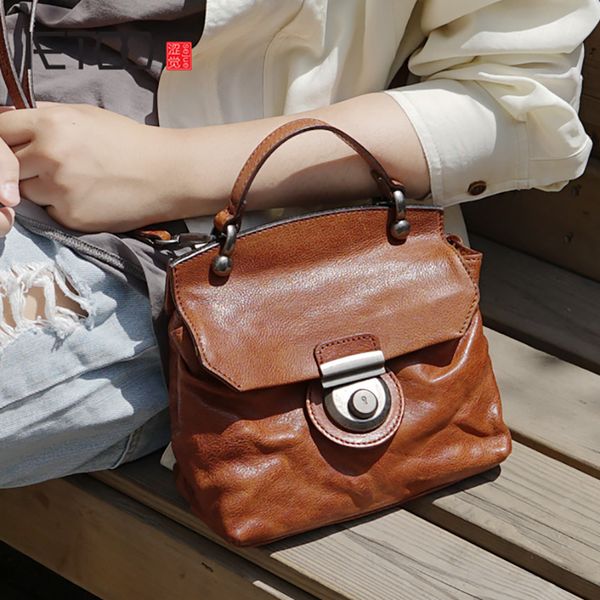 aetoo vintage pleated stylish handmade leather bag, leather one-shoulder handbag, casual compact women's bag
aetoo vintage pleated stylish handmade leather bag, leather one-shoulder handbag, casual compact women's bag