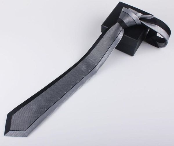 brand new fashion formal tie for men 7cm splicing neck tie men's business ties designers brand patchwork neck with gift box, Black;gray
brand new fashion formal tie for men 7cm splicing neck tie men's business ties designers brand patchwork neck with gift box, Black;gray