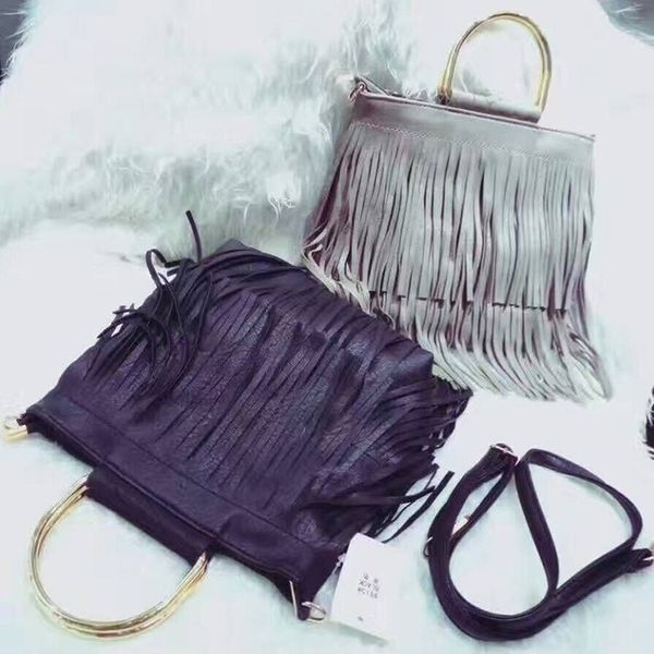 new fashion iron ring tassel bag ring female bag temperament simple personality single shoulder messenger handbag hand
new fashion iron ring tassel bag ring female bag temperament simple personality single shoulder messenger handbag hand