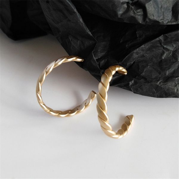 new geometric twisted dumb gold pearl earrings fashion korean irregular drop dangle earrings gold ethnic bohemian jewelry, Silver
new geometric twisted dumb gold pearl earrings fashion korean irregular drop dangle earrings gold ethnic bohemian jewelry, Silver