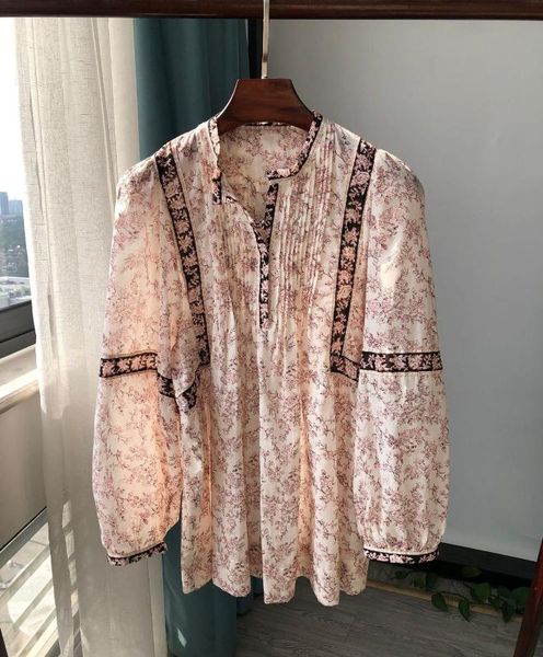 100% cotton floral women's blouse v-neck v-neck loose lantern sleeve retro lady shirt and early autumn shirts female, White
100% cotton floral women's blouse v-neck v-neck loose lantern sleeve retro lady shirt and early autumn shirts female, White