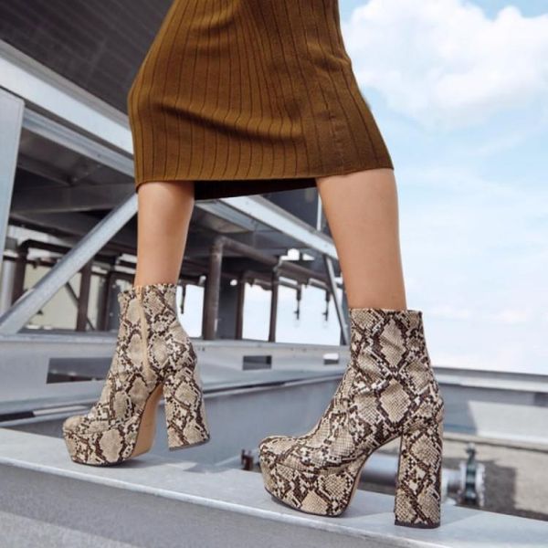 fashion woman platform chunky high heels ankle boots street fashion short black python boots woman side zip knight
fashion woman platform chunky high heels ankle boots street fashion short black python boots woman side zip knight
