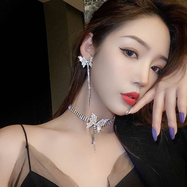 chokers fashion butterfly crystal necklace women's long tassel rhinestone wedding jewelry party gift, Golden;silver
chokers fashion butterfly crystal necklace women's long tassel rhinestone wedding jewelry party gift, Golden;silver