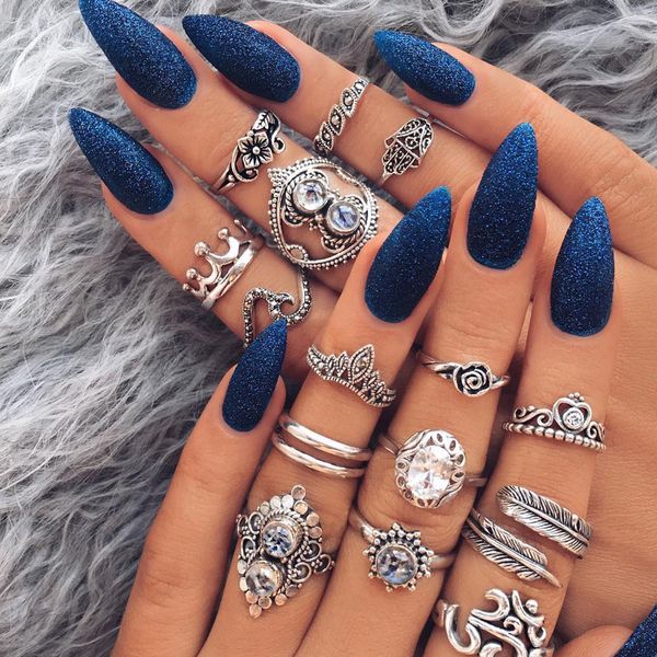 16 pcs/set women bohemian vintage crown wave flower heart leaf crystal opal joint ring party silver ring set, Golden;silver
16 pcs/set women bohemian vintage crown wave flower heart leaf crystal opal joint ring party silver ring set, Golden;silver