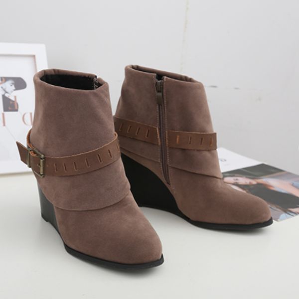 women buckle ankle boots women's fashion zipper wedges female 2020 autumn winter woman flock shoes ladies footwear plus size 43, Black
women buckle ankle boots women's fashion zipper wedges female 2020 autumn winter woman flock shoes ladies footwear plus size 43, Black