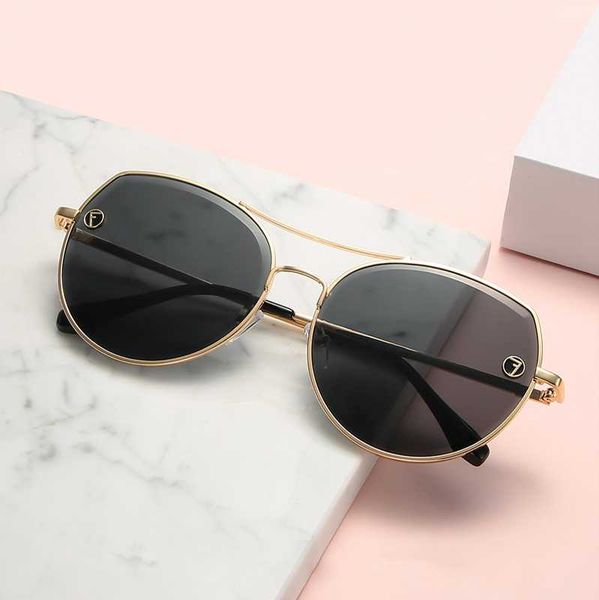 classic small frame round cat eye sunglasses women/men brand designer alloy mirror sun glasses vintage modis gafas, White;black
classic small frame round cat eye sunglasses women/men brand designer alloy mirror sun glasses vintage modis gafas, White;black