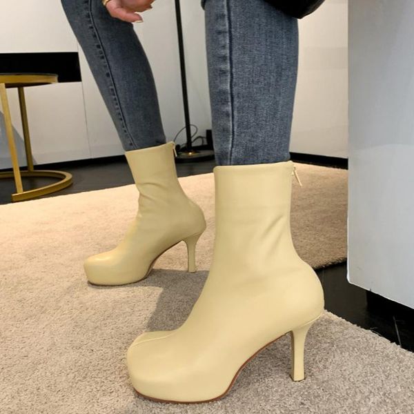 2020 new solid stretch fabric upper square toe women short booties big size 43 back zipper thin high heel ankle boots for ladies, Black
2020 new solid stretch fabric upper square toe women short booties big size 43 back zipper thin high heel ankle boots for ladies, Black