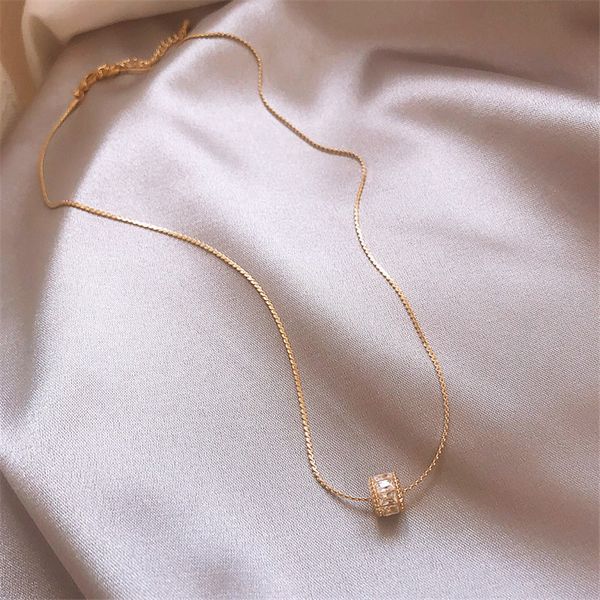 korean new zircon pendant necklace for women simple fashion delicate crystal clavicle chain female 2020 advanced jewelry gift, Silver
korean new zircon pendant necklace for women simple fashion delicate crystal clavicle chain female 2020 advanced jewelry gift, Silver