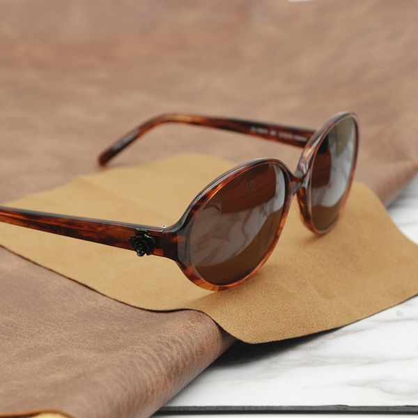 2020 sunglasses women new fashion sun glasses for woman small oval narrow face ladies shades steampunk vintage, White;black
2020 sunglasses women new fashion sun glasses for woman small oval narrow face ladies shades steampunk vintage, White;black