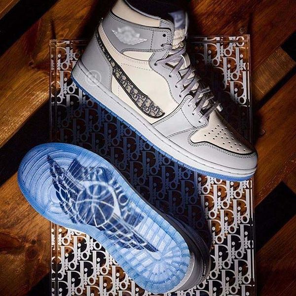 2020 Triple-S Basket Hot Sale Just AIR Oblique X AJ 1 high Shoes Homme X Kaws Zoom R2T Racer Blue Retro Casual Shoes basketball Sneakers
2020 Triple-S Basket Hot Sale Just AIR Oblique X AJ 1 high Shoes Homme X Kaws Zoom R2T Racer Blue Retro Casual Shoes basketball Sneakers