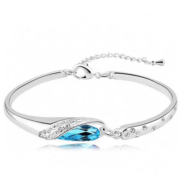 1 piece zinc alloy silver color small shoe shape bangles setting crystal bracelets for women color can choose, Black
1 piece zinc alloy silver color small shoe shape bangles setting crystal bracelets for women color can choose, Black
