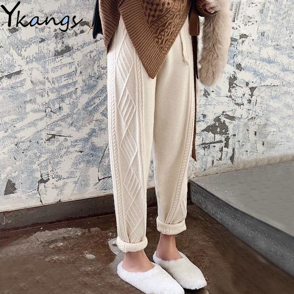 winter knitted solid color women pants 2020 all-match simple casual korean style womens elasticated fashion daily trousers, Black;white
winter knitted solid color women pants 2020 all-match simple casual korean style womens elasticated fashion daily trousers, Black;white