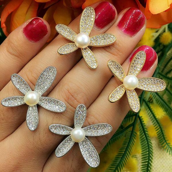 серьга обручальных женщин свадебных партий цирконий pave godki luxury модельной pearl цветок micro, Silver
серьга обручальных женщин свадебных партий цирконий pave godki luxury модельной pearl цветок micro, Silver