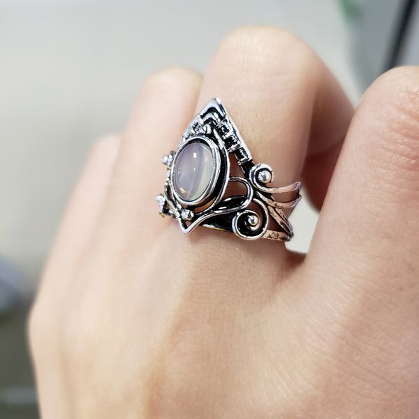 cluster rings 2021 retro gothic artificial moonstone women european fashion punk style wedding engagement jewelry anillos, Golden;silver
cluster rings 2021 retro gothic artificial moonstone women european fashion punk style wedding engagement jewelry anillos, Golden;silver