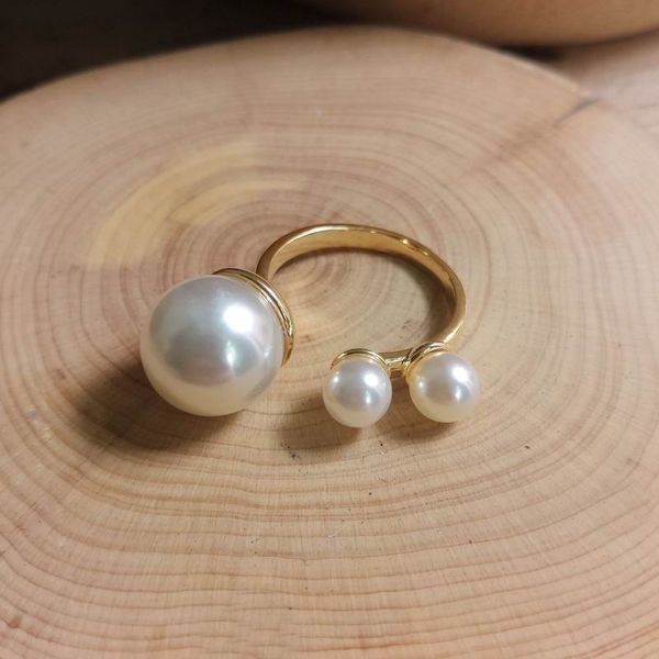 2020 new statement pearl rings for women simple classic open ring adjustable, Golden;silver
2020 new statement pearl rings for women simple classic open ring adjustable, Golden;silver