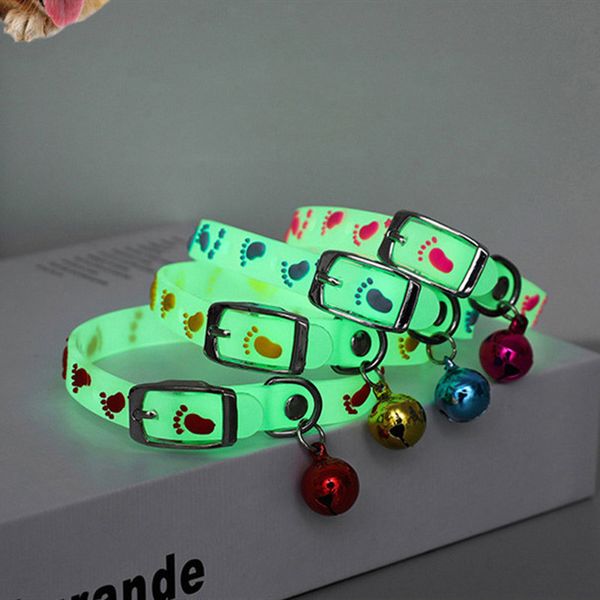 2020 new glowing cat dog collar anti-loss fluorescent silicone cat collar necklace with bells dog neck ring accessories
2020 new glowing cat dog collar anti-loss fluorescent silicone cat collar necklace with bells dog neck ring accessories
