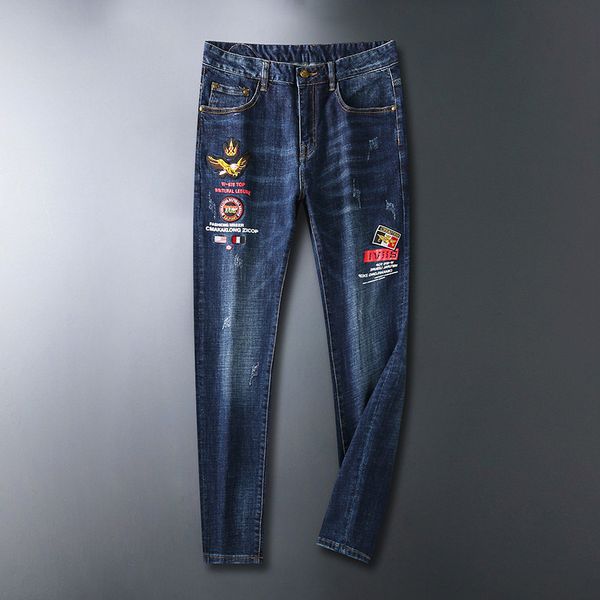2020 paragraph men's jeans badge embroidered printed fashion brand youth 2020 dark blue straight long pants men's european goods
2020 paragraph men's jeans badge embroidered printed fashion brand youth 2020 dark blue straight long pants men's european goods