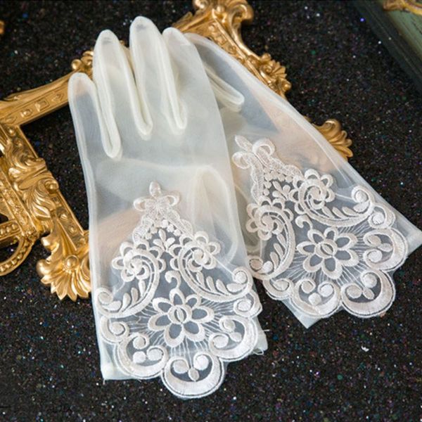 glamour bride dress gloves lace short paragraph mittens wedding dresses accessories charming lady women glove with fingers
glamour bride dress gloves lace short paragraph mittens wedding dresses accessories charming lady women glove with fingers