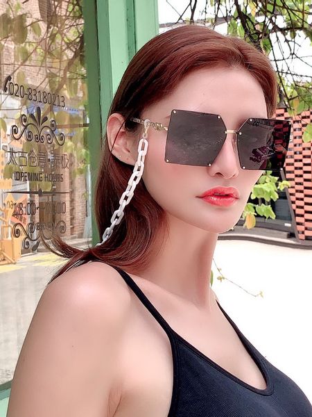 fashion woman's sunglasses,simple big lenses polarizing sunglasses,versatile vogue lady's sunglasses with chain gg0229s, White;black
fashion woman's sunglasses,simple big lenses polarizing sunglasses,versatile vogue lady's sunglasses with chain gg0229s, White;black