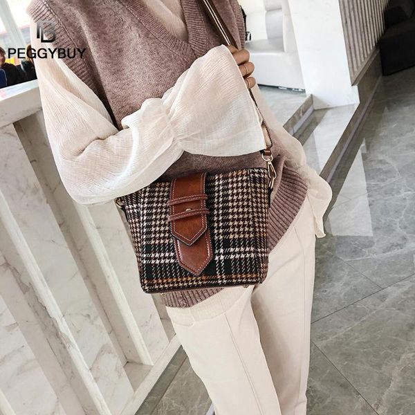 women autumn winter woolen cloth belt bucket bag cross-body shoulder bag designer handbags female messenger dropshipping
women autumn winter woolen cloth belt bucket bag cross-body shoulder bag designer handbags female messenger dropshipping